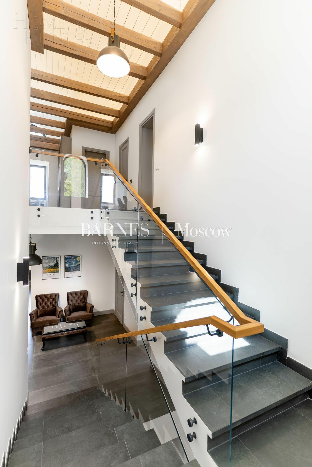 2-этажный коттедж 439 м² с отделкой