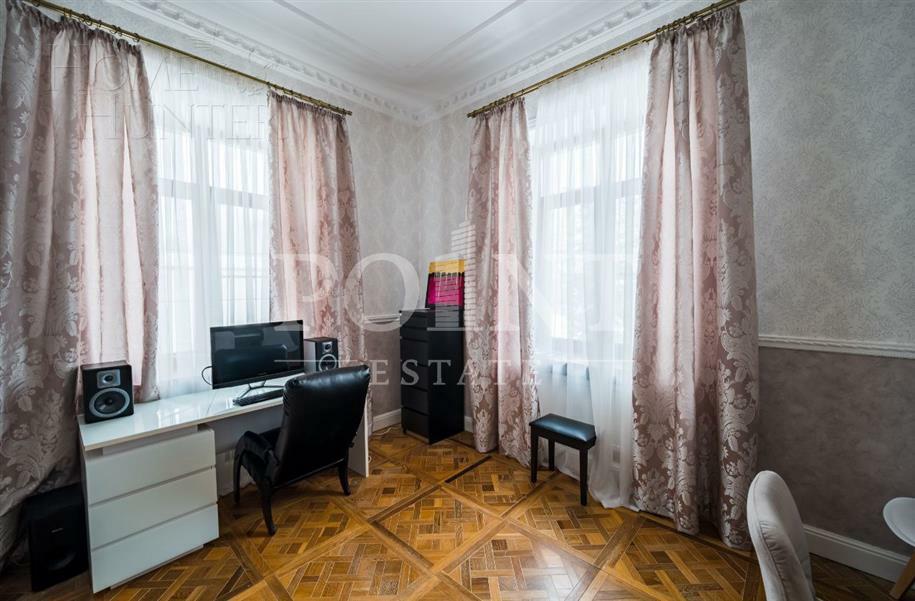 2-этажный коттедж 300 м² с отделкой