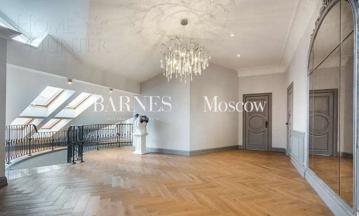 2-этажный коттедж 737 м² с отделкой