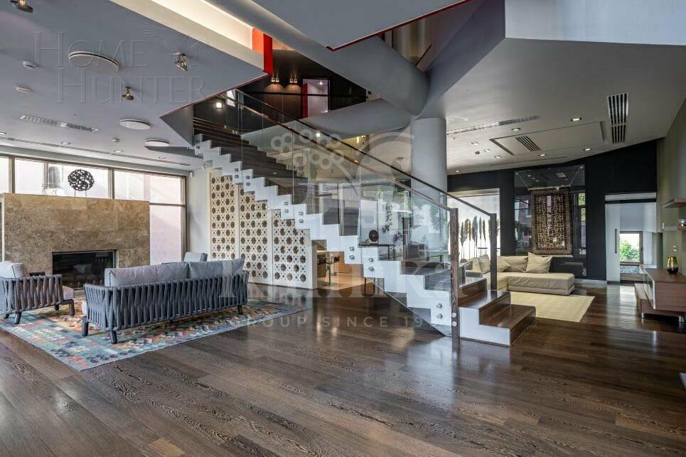 2-этажный коттедж 560 м² с отделкой