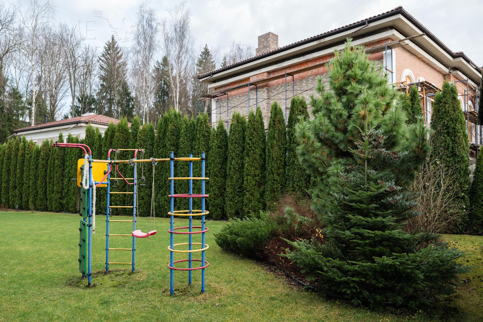 2-этажный коттедж 438 м² с отделкой