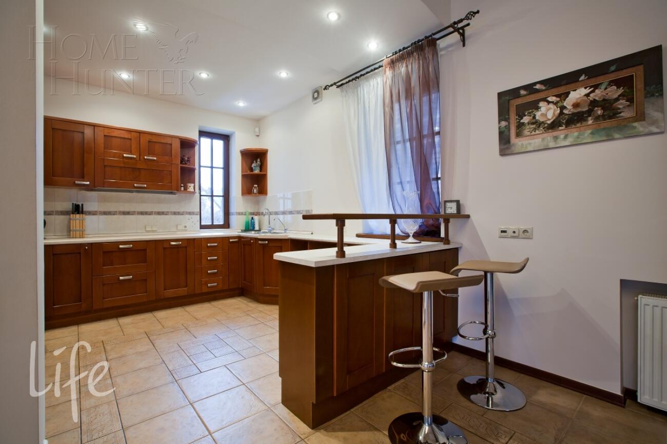 2-этажный коттедж 650 м² с отделкой