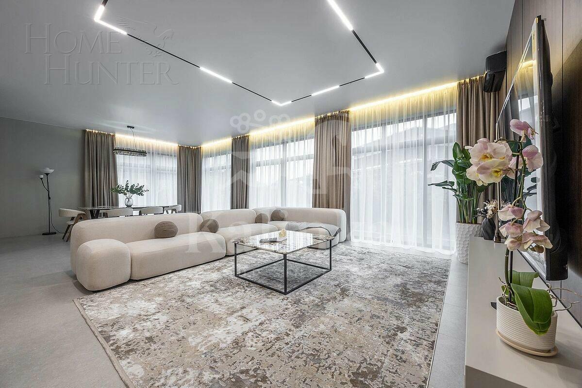 2-этажный коттедж 303 м² с отделкой