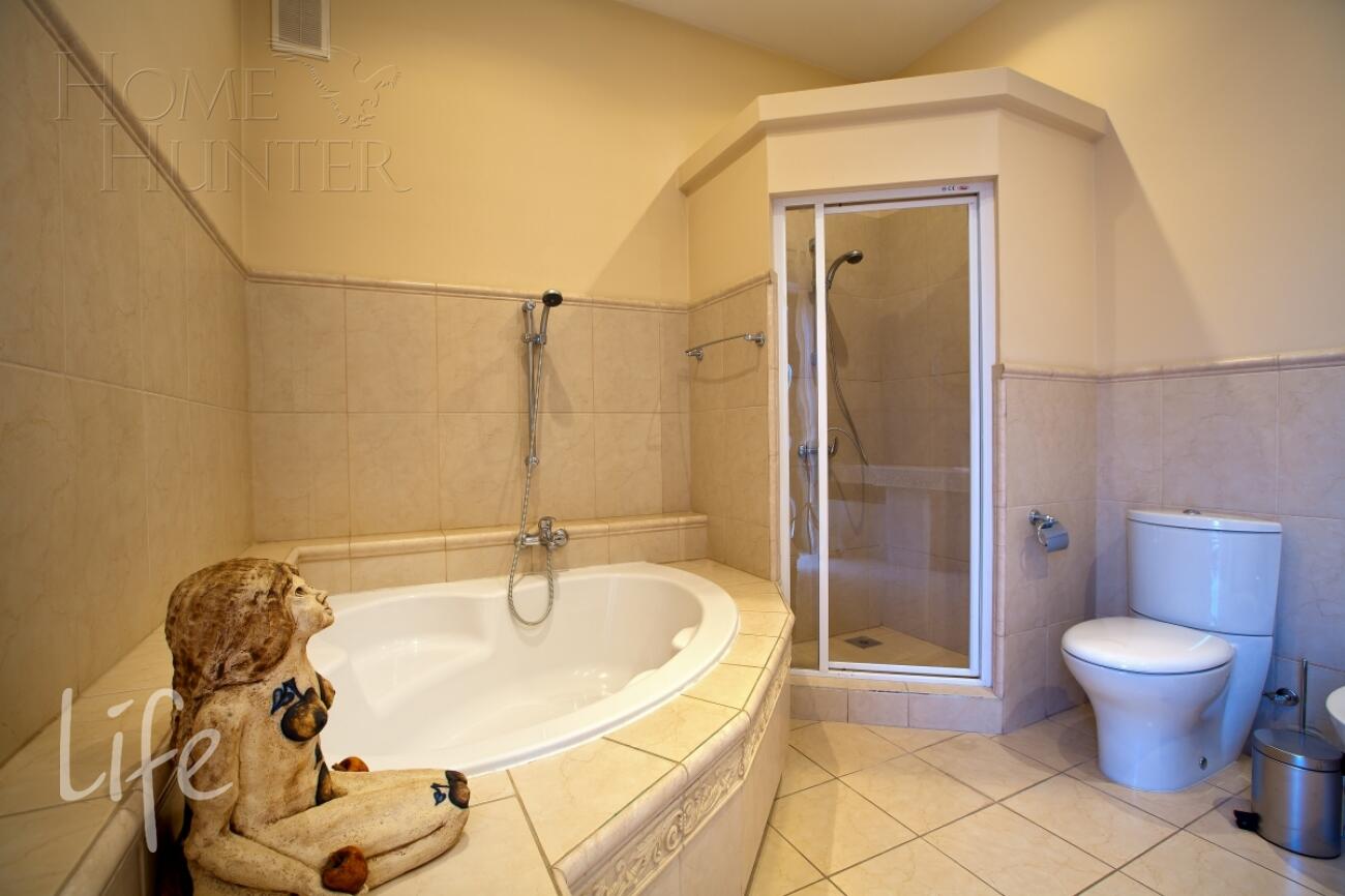 2-этажный коттедж 650 м² с отделкой