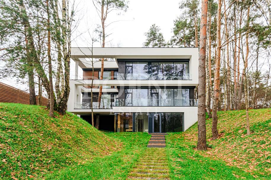 2-этажный коттедж 650 м² с отделкой