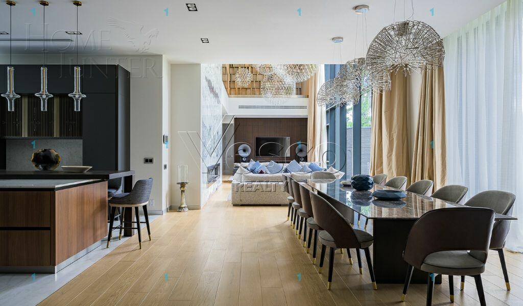 3-этажный коттедж 1 975 м² с отделкой