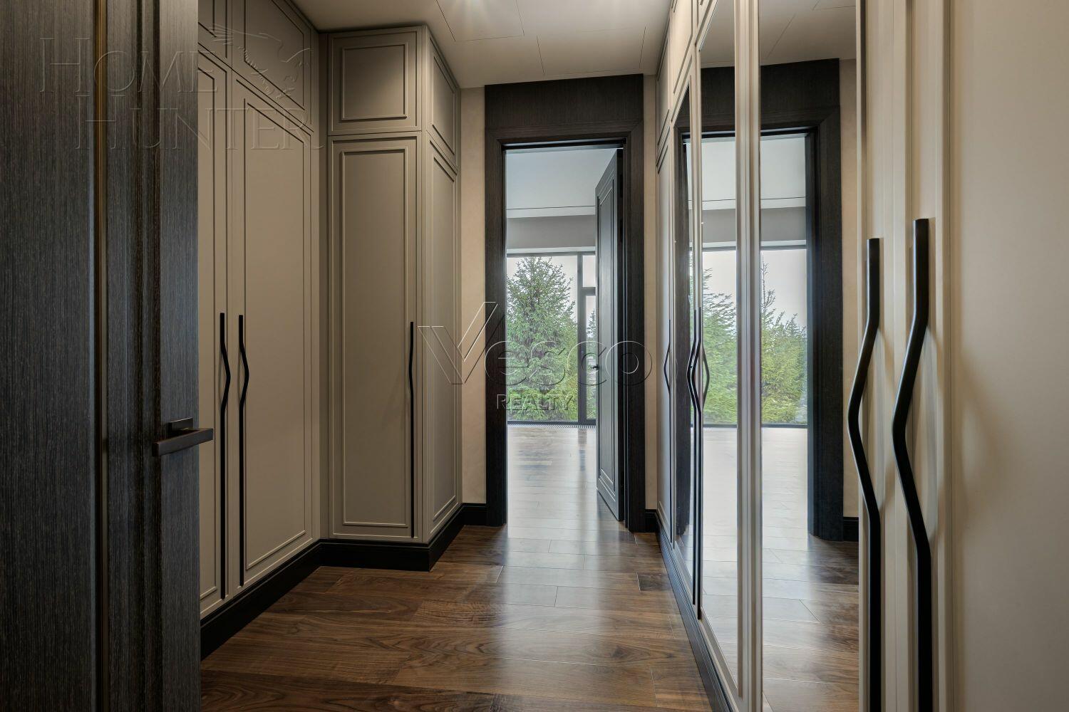 2-этажный коттедж 1 000 м² с отделкой