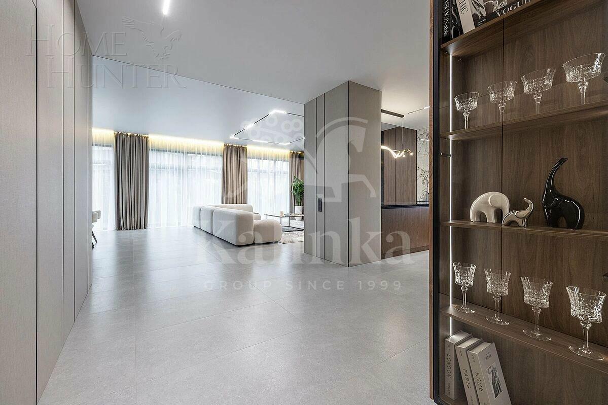 2-этажный коттедж 303 м² с отделкой