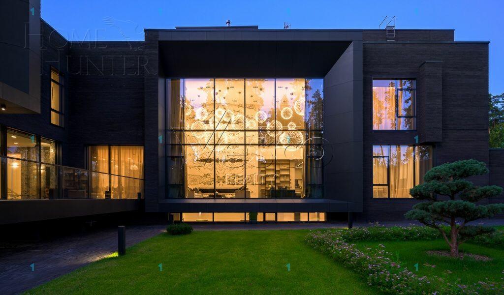 3-этажный коттедж 1 975 м² с отделкой