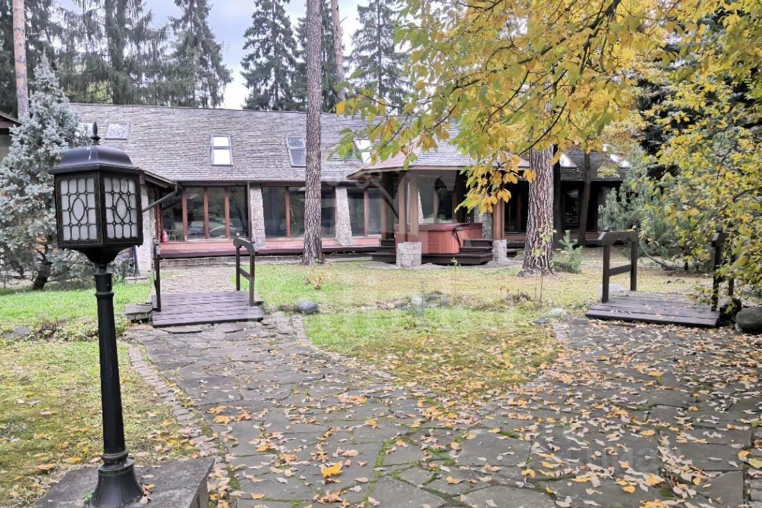 2-этажный коттедж 400 м² с отделкой