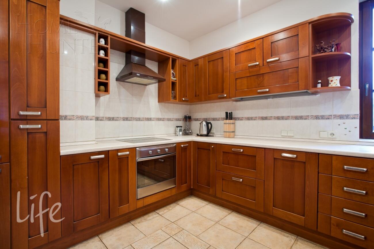 2-этажный коттедж 650 м² с отделкой