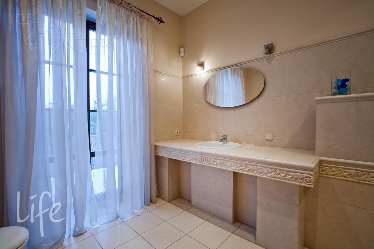 2-этажный коттедж 650 м² с отделкой