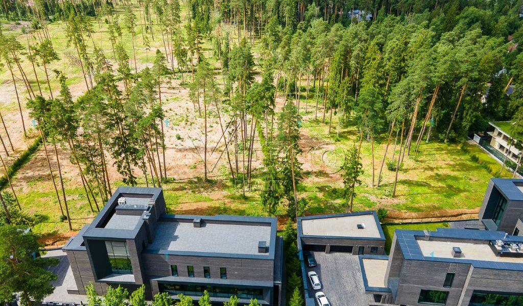 3-этажный коттедж 1 975 м² с отделкой