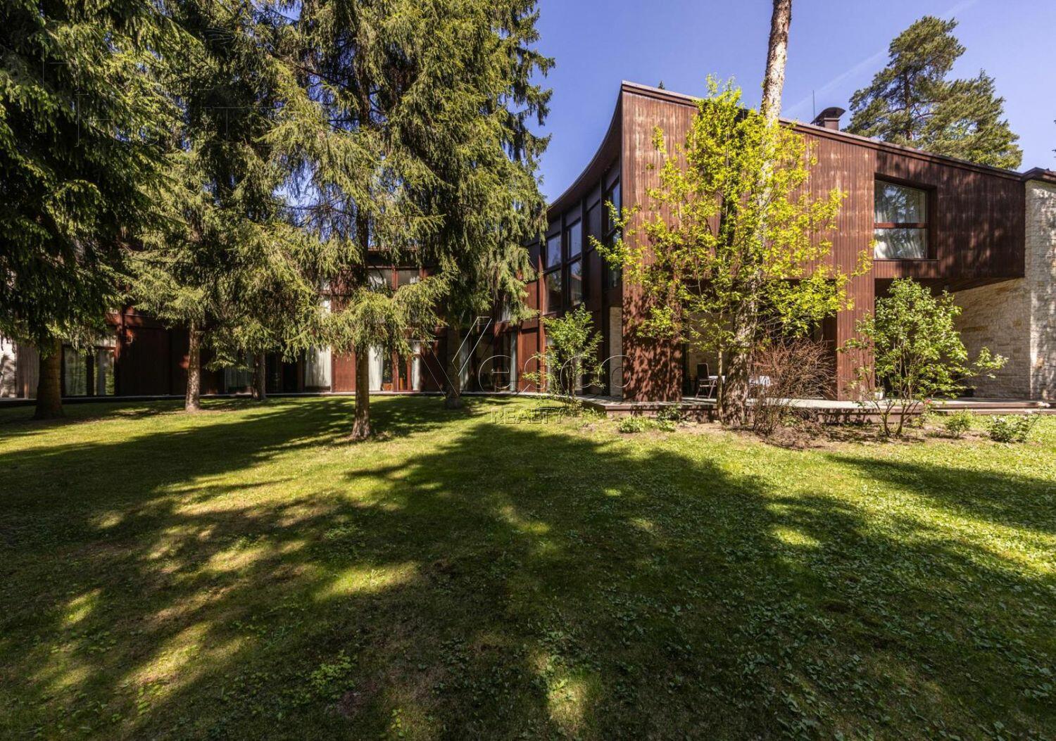 2-этажный коттедж 2 038 м² с отделкой