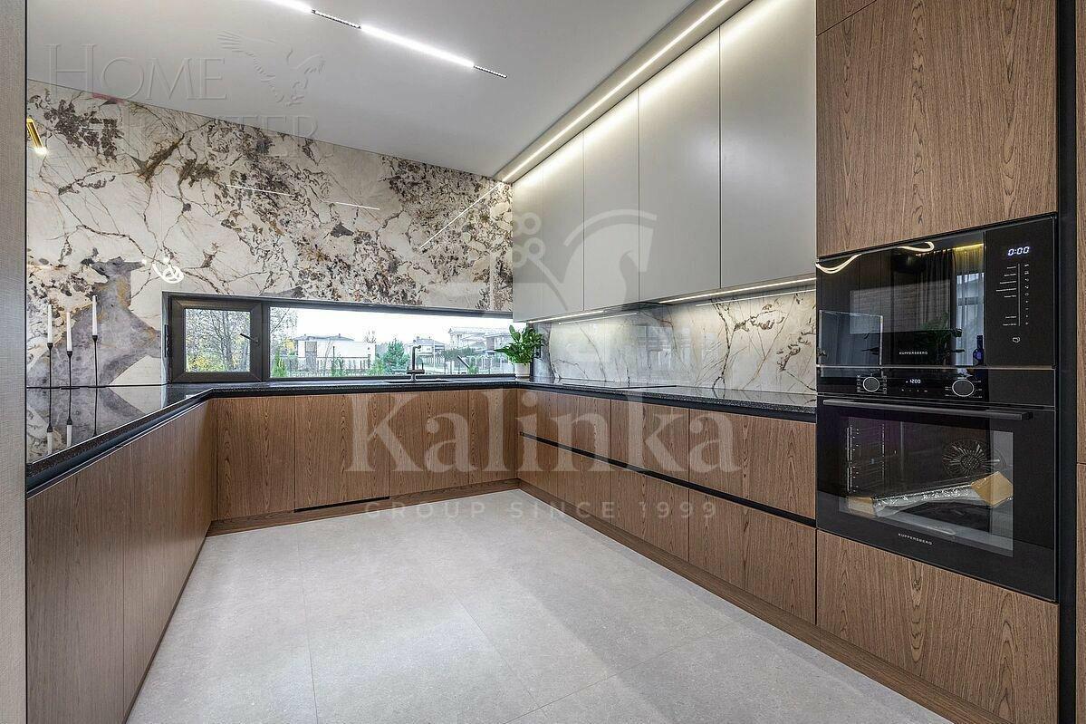 2-этажный коттедж 303 м² с отделкой