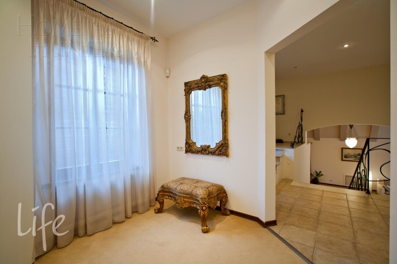 2-этажный коттедж 650 м² с отделкой