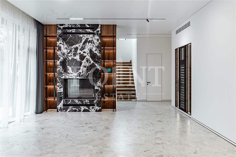 2-этажный коттедж 650 м² с отделкой