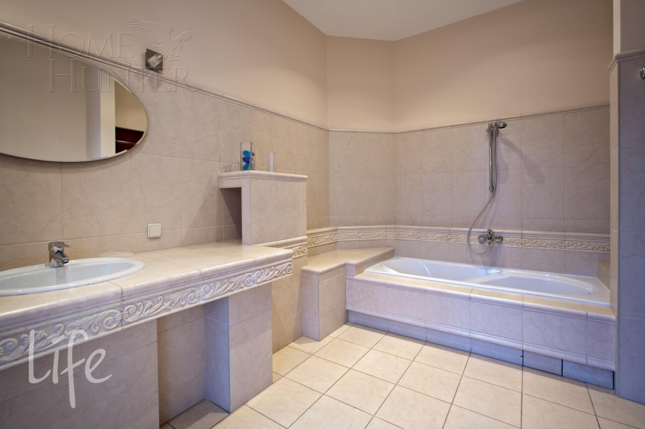 2-этажный коттедж 650 м² с отделкой