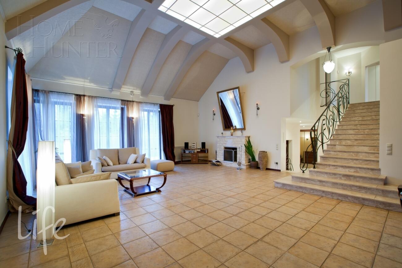 2-этажный коттедж 650 м² с отделкой