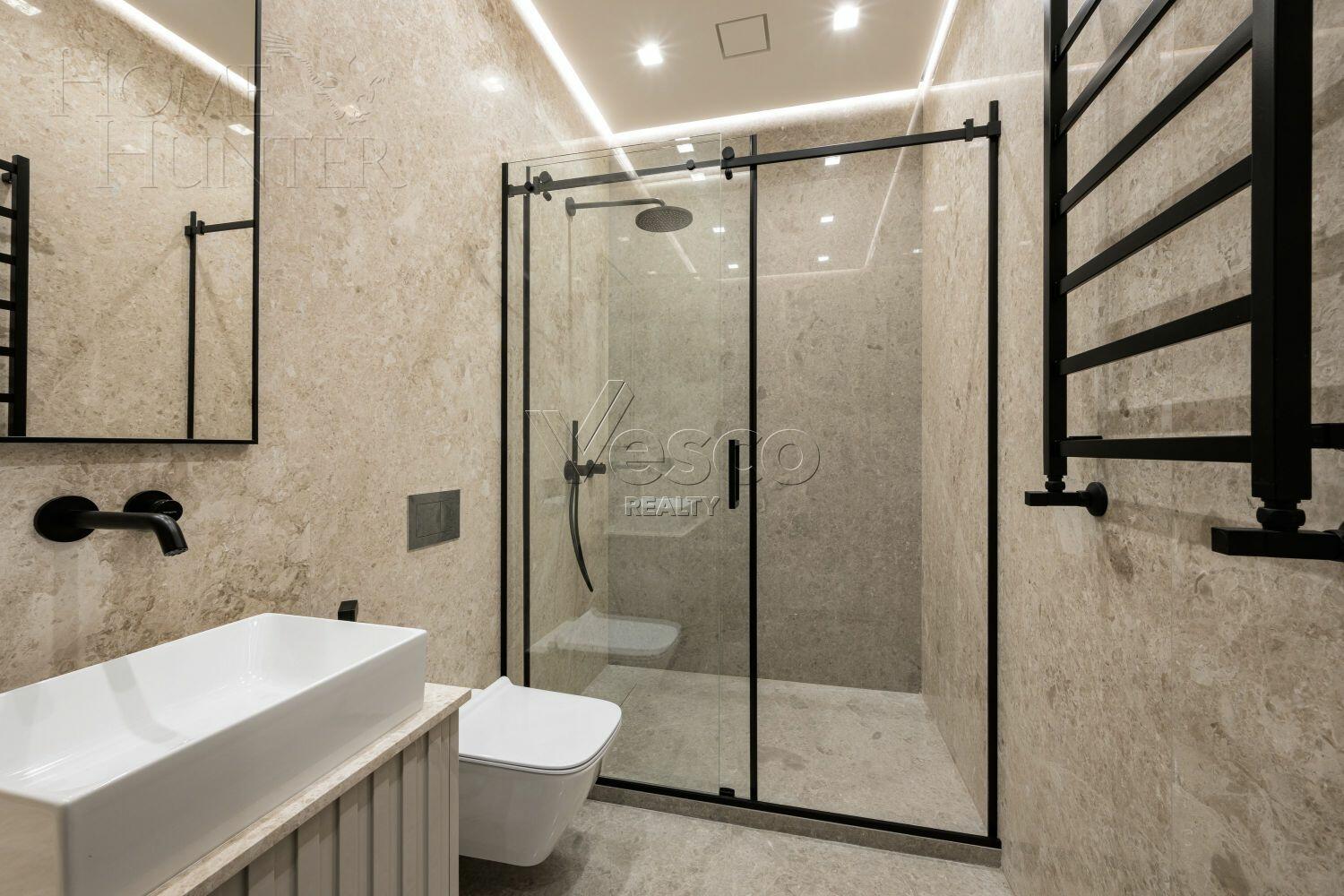 2-этажный коттедж 1 000 м² с отделкой