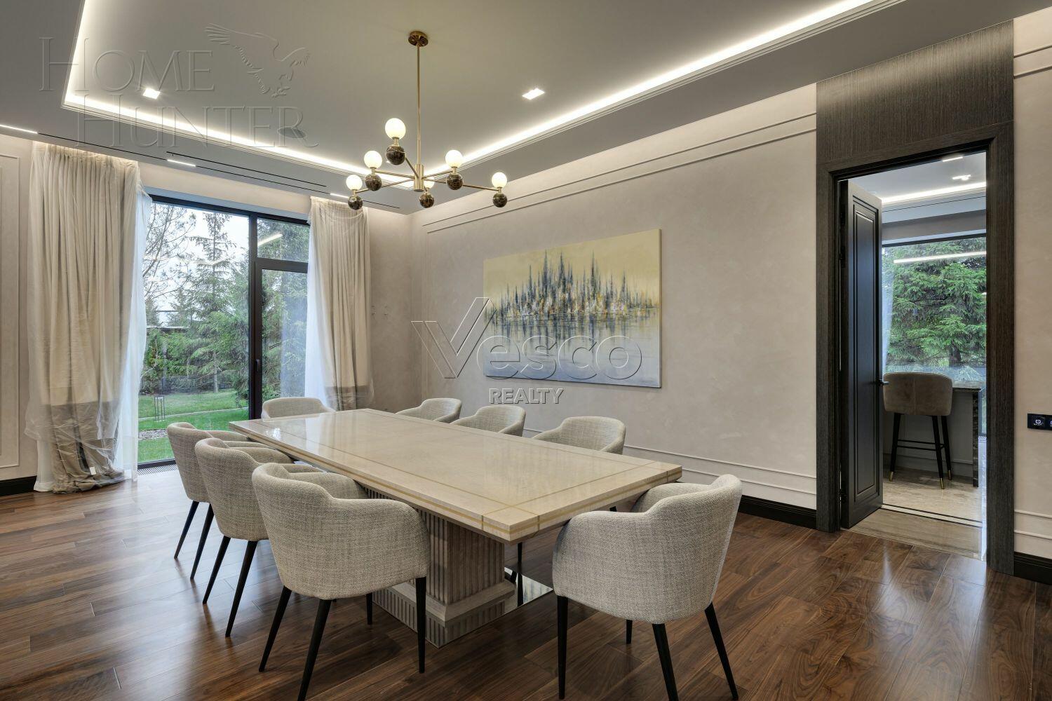 2-этажный коттедж 1 000 м² с отделкой