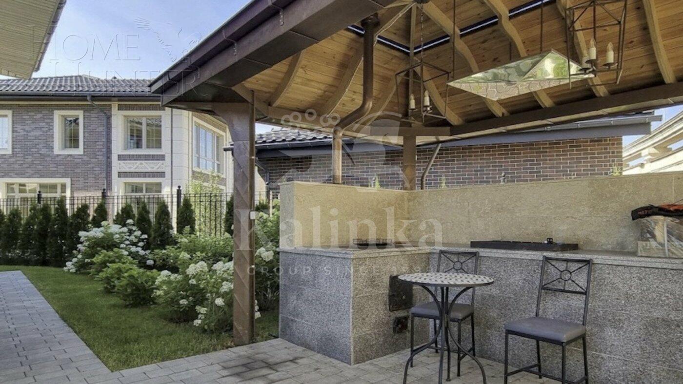 2-этажный коттедж 640 м² с отделкой