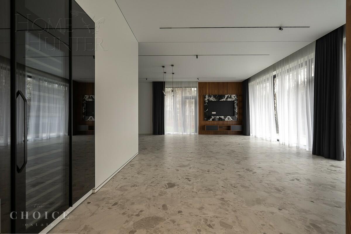 2-этажный коттедж 650 м² с отделкой