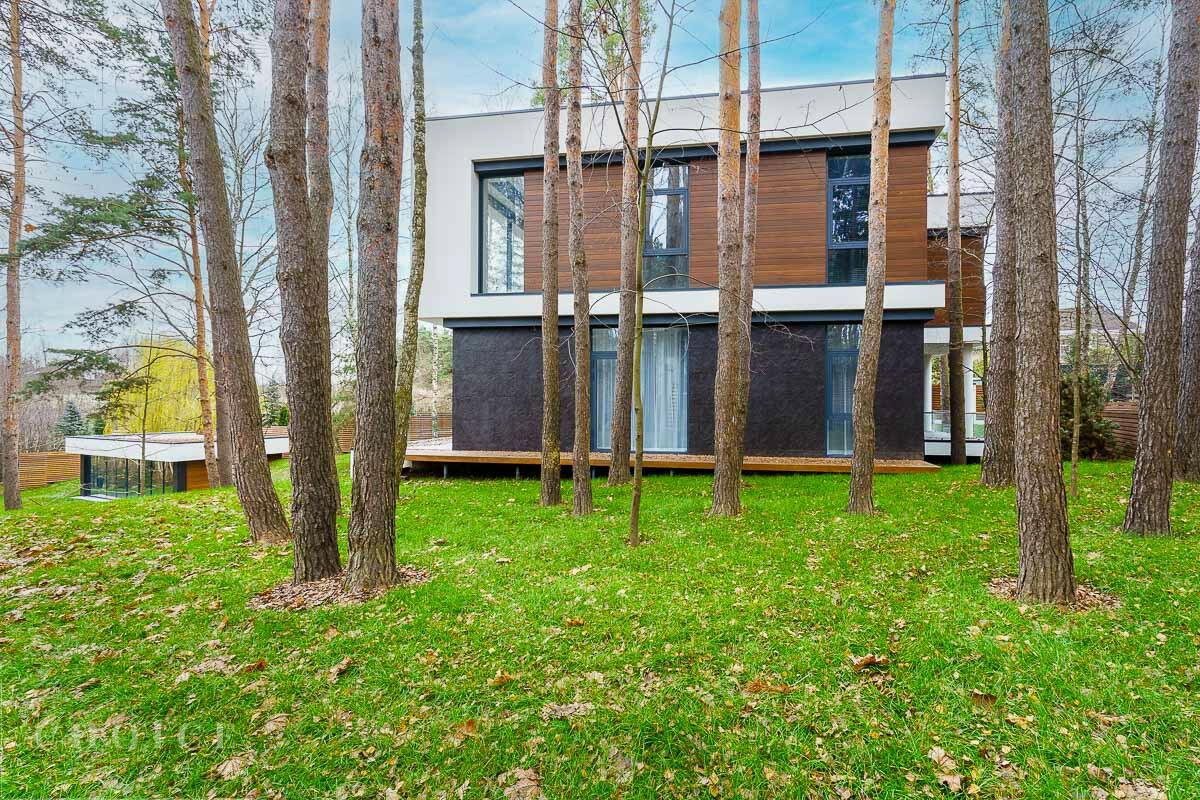 2-этажный коттедж 650 м² с отделкой