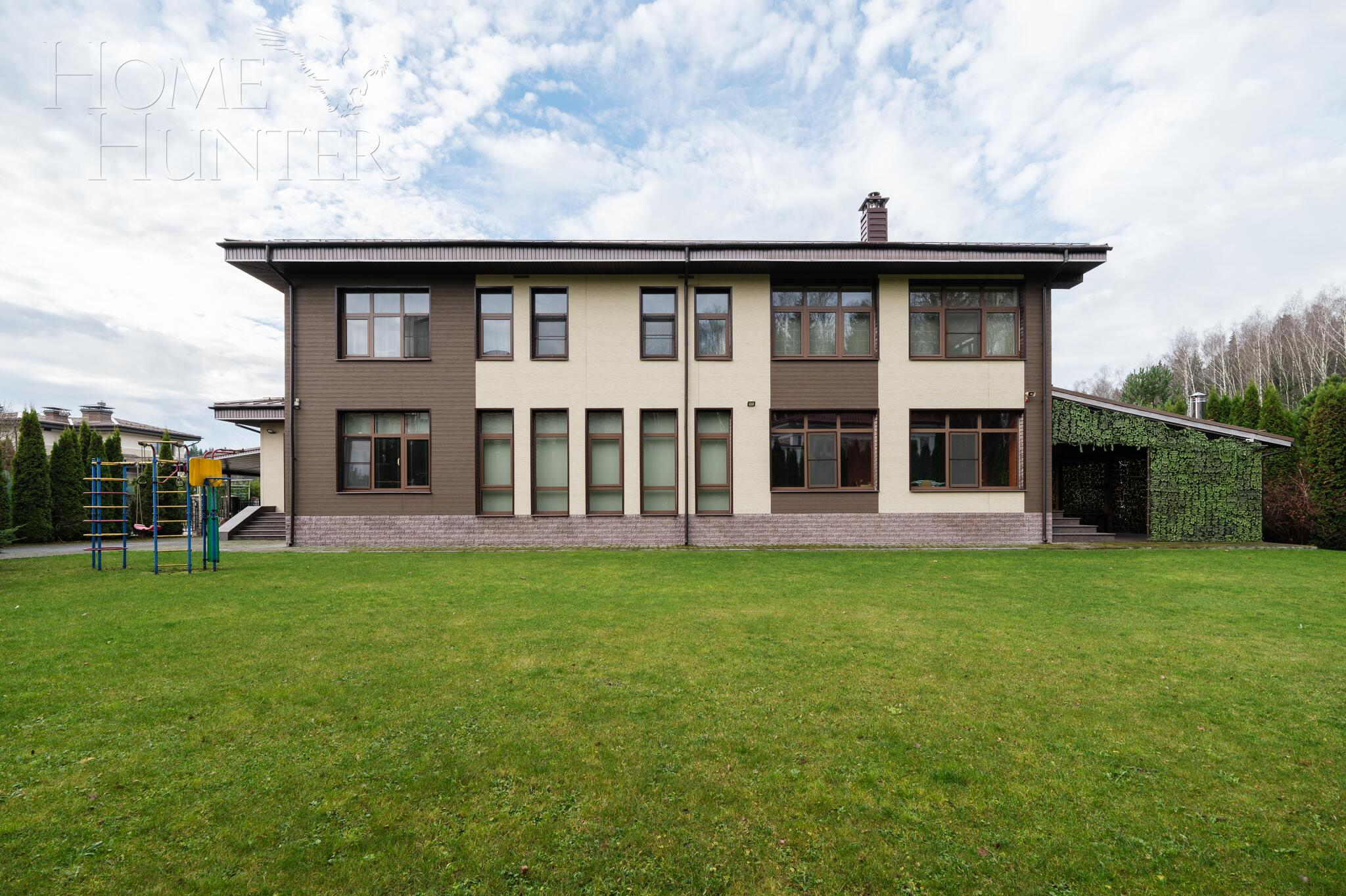 2-этажный коттедж 438 м² с отделкой