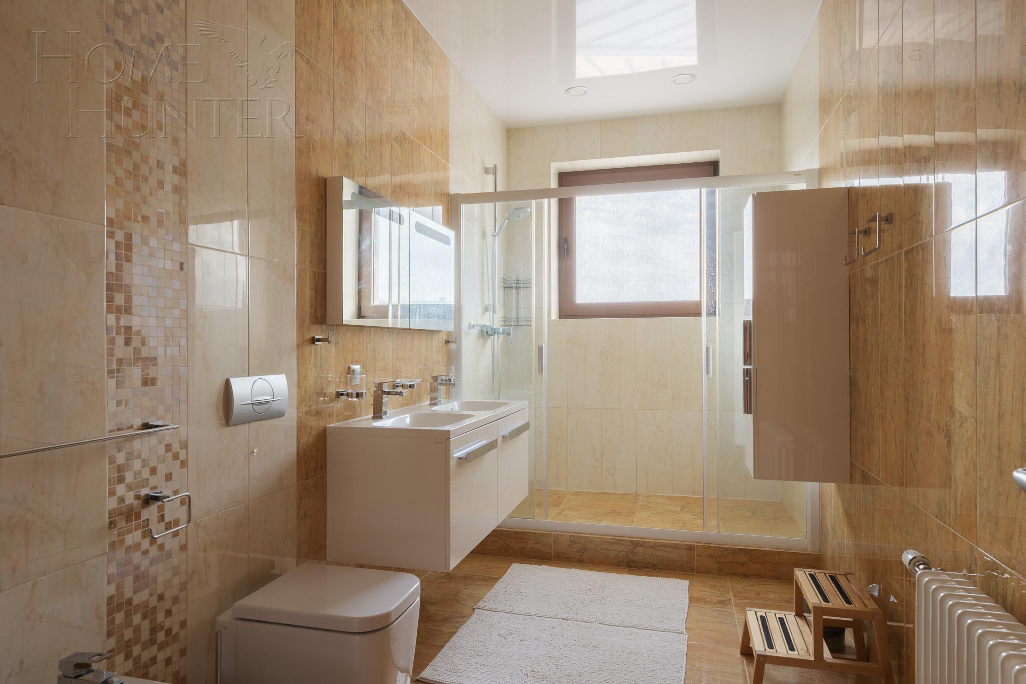 2-этажный коттедж 438 м² с отделкой