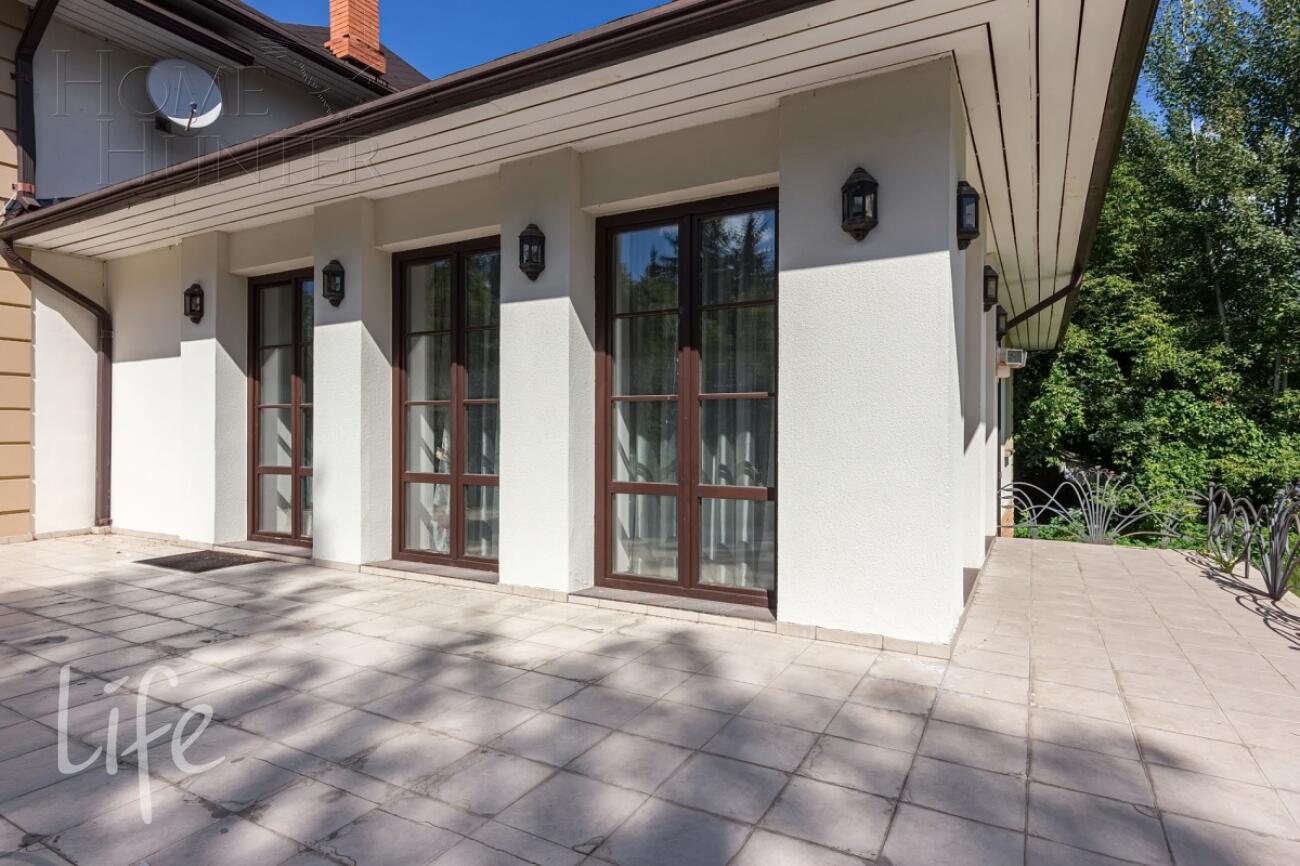 2-этажный коттедж 650 м² с отделкой