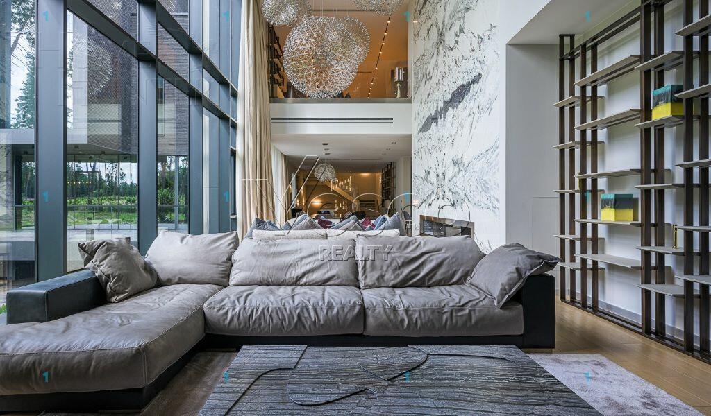 3-этажный коттедж 1 975 м² с отделкой