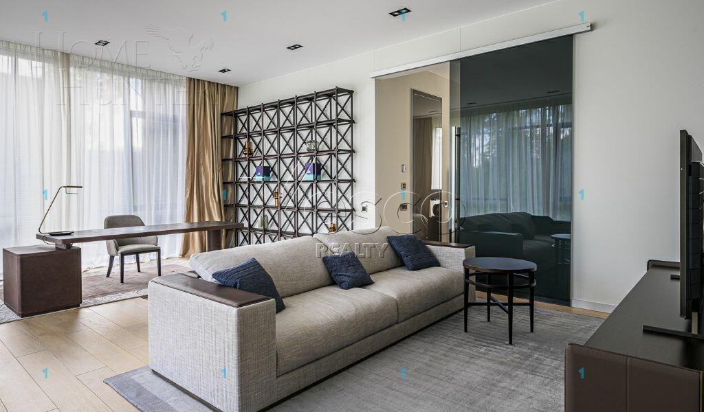 3-этажный коттедж 1 975 м² с отделкой