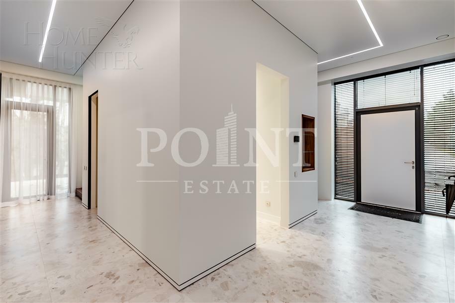 2-этажный коттедж 650 м² с отделкой