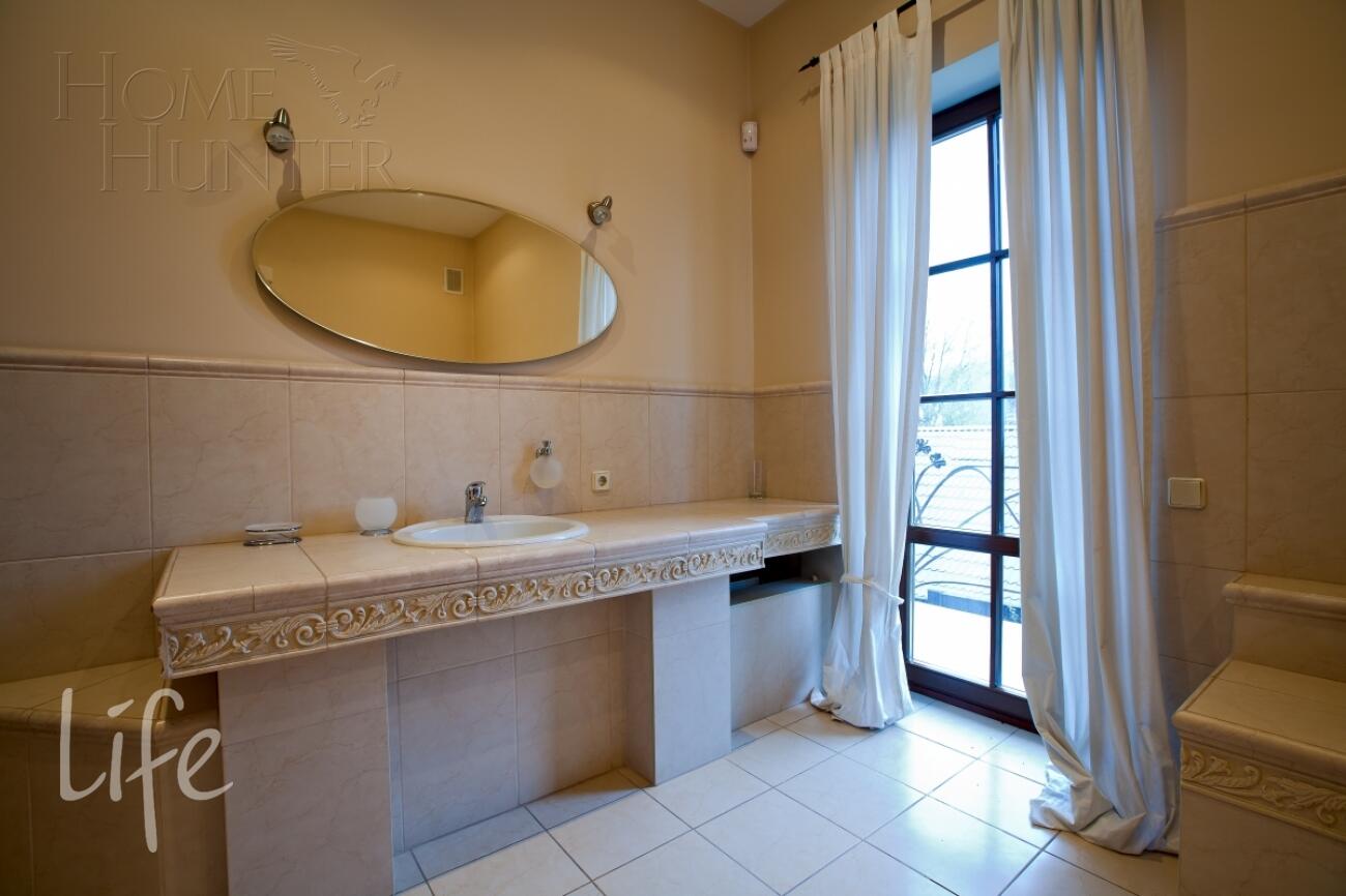 2-этажный коттедж 650 м² с отделкой