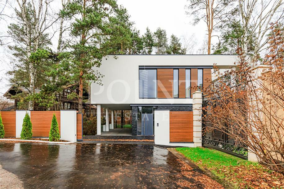 2-этажный коттедж 650 м² с отделкой