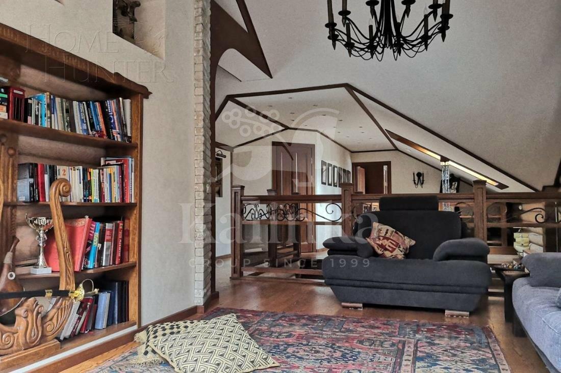 2-этажный коттедж 400 м² с отделкой