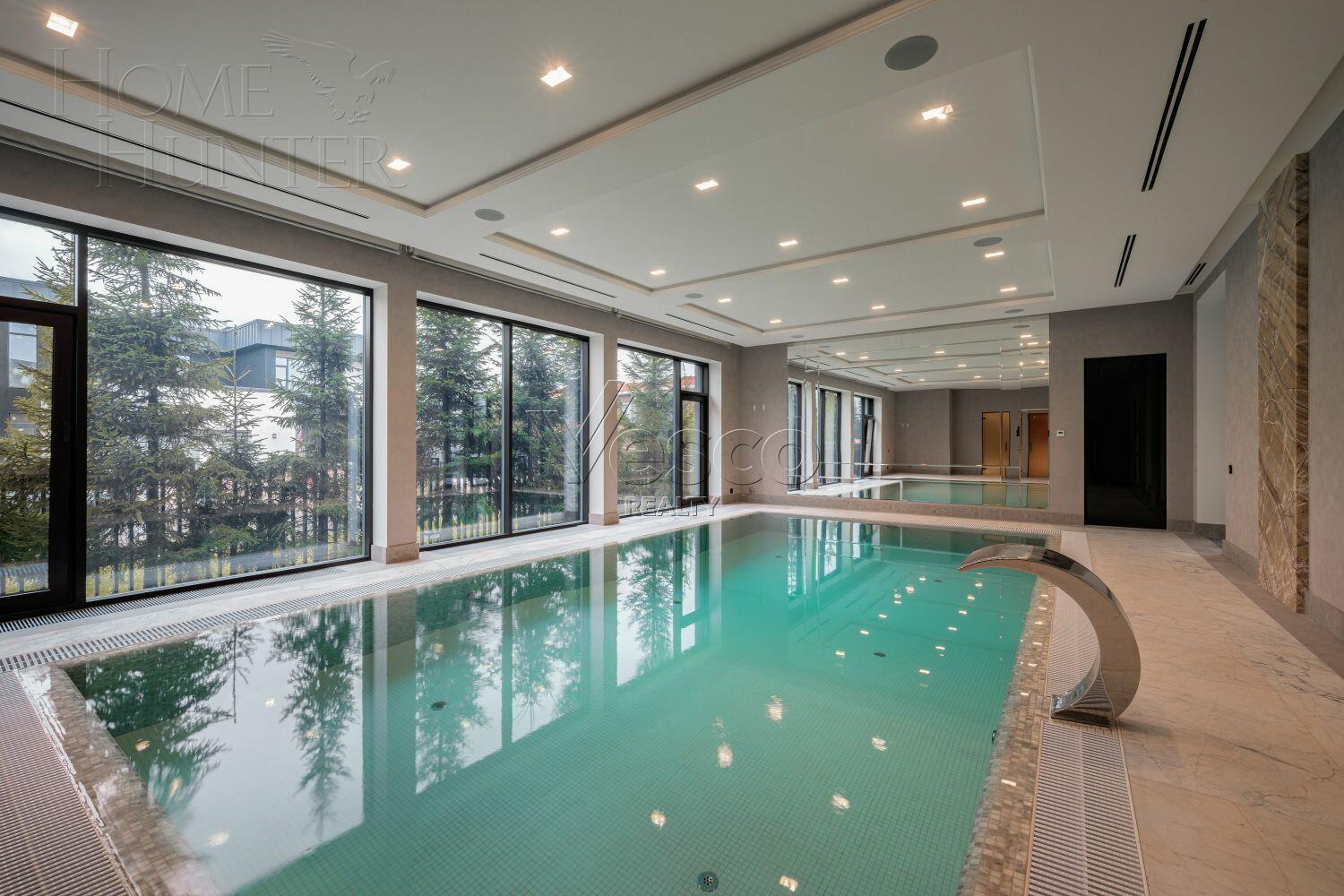 2-этажный коттедж 1 000 м² с отделкой