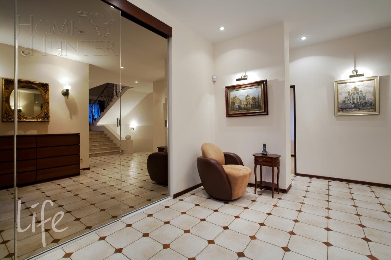 2-этажный коттедж 650 м² с отделкой