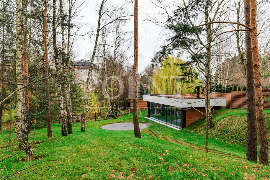 2-этажный коттедж 650 м² с отделкой