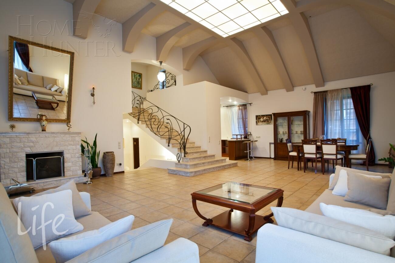 2-этажный коттедж 650 м² с отделкой