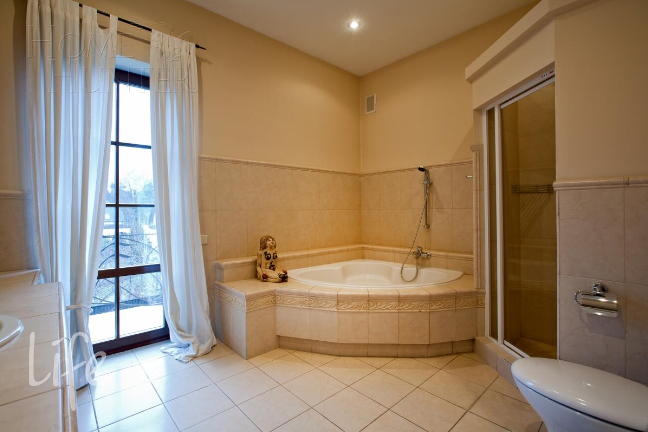 2-этажный коттедж 650 м² с отделкой