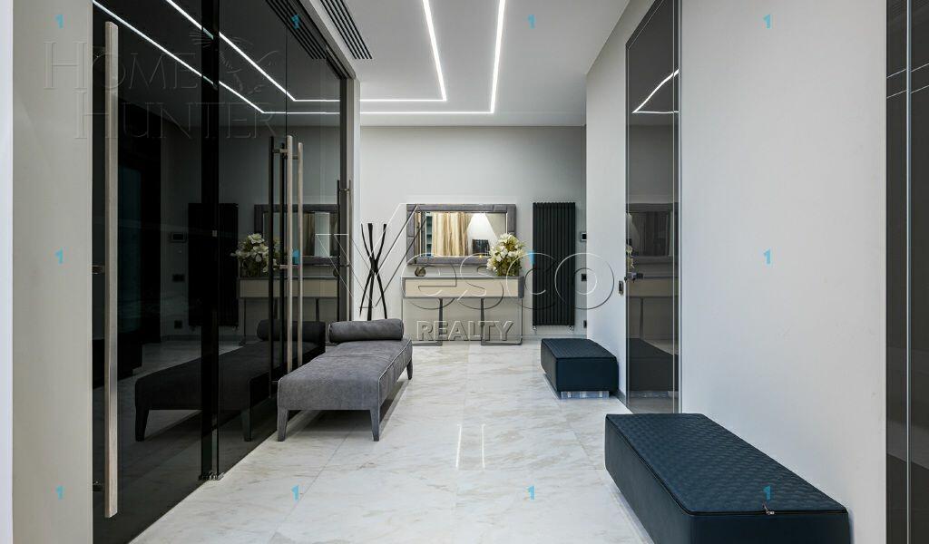 3-этажный коттедж 1 975 м² с отделкой