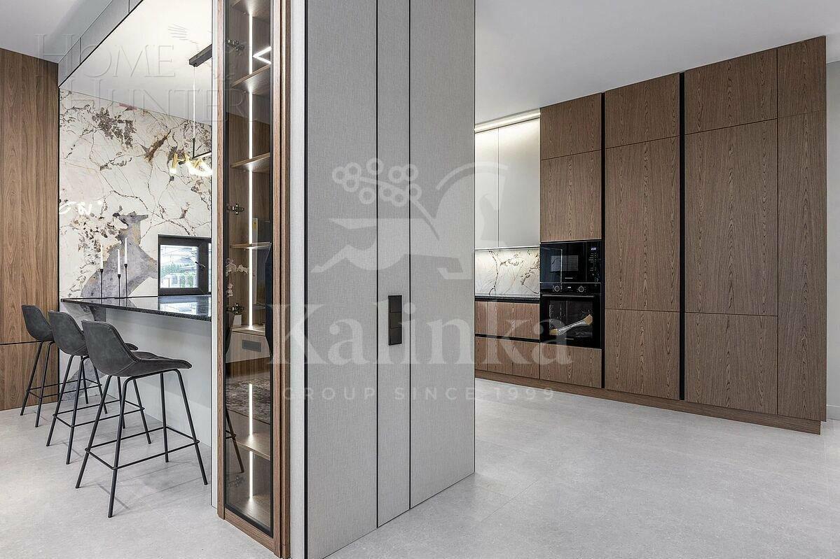 2-этажный коттедж 303 м² с отделкой