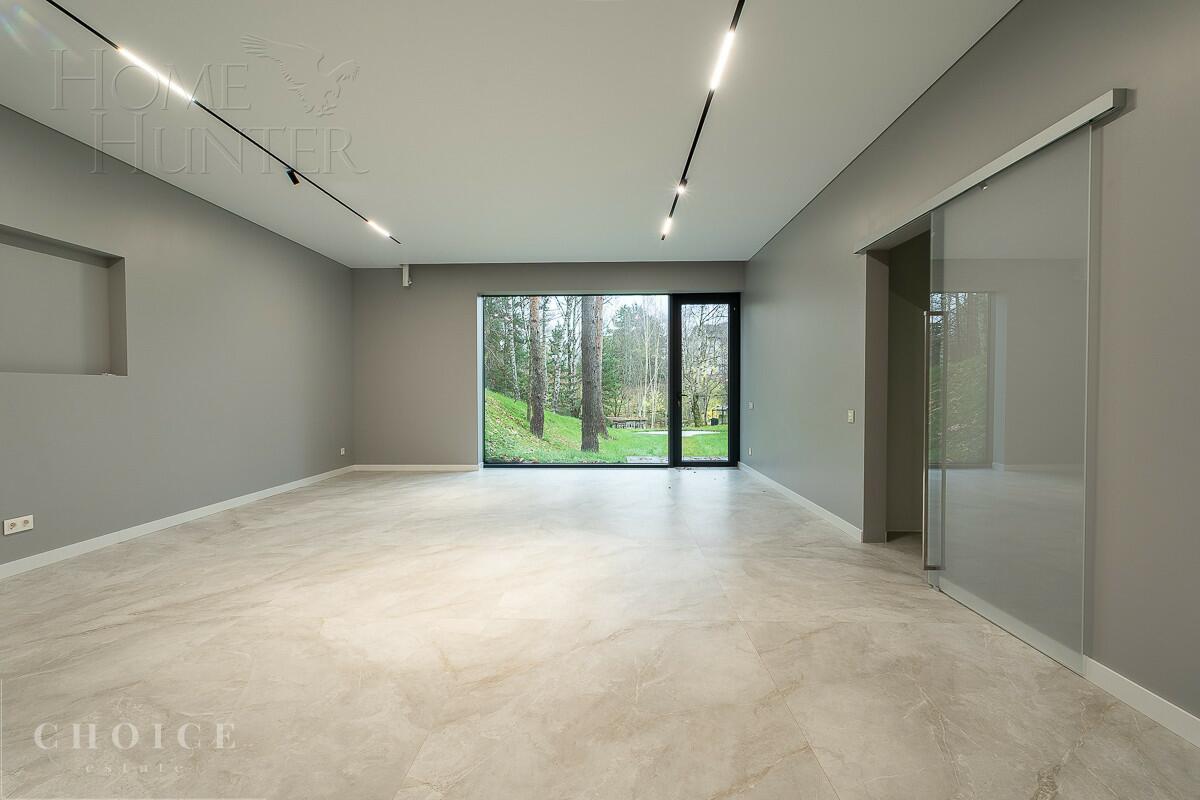 2-этажный коттедж 650 м² с отделкой