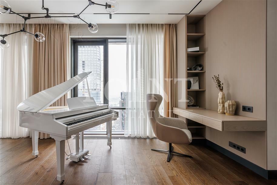 4-КОМН. КВАРТИРА С ОТДЕЛКОЙ 141.2 М² НА 39 ЭТАЖЕ