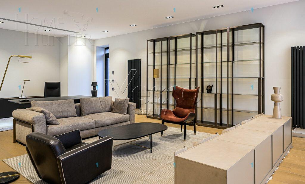 3-этажный коттедж 1 975 м² с отделкой