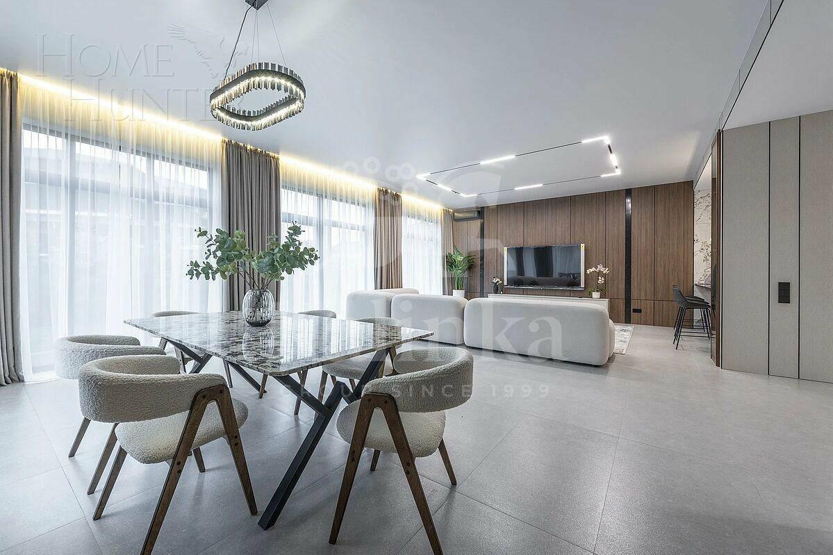 2-этажный коттедж 303 м² с отделкой