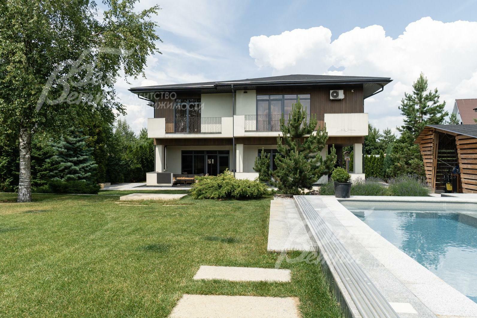 2-этажный коттедж 487 м² с отделкой