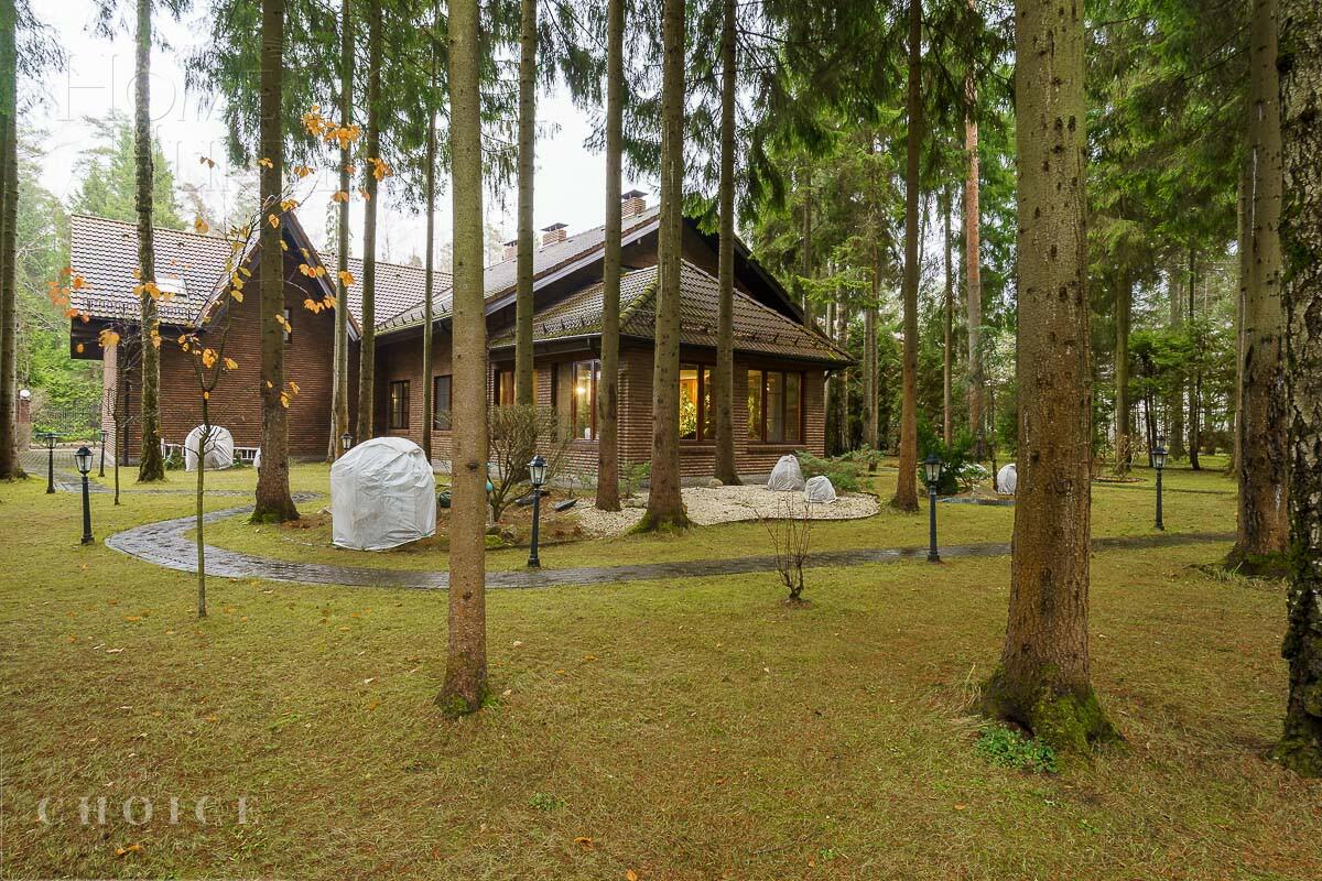 2-этажный коттедж 260 м² с отделкой